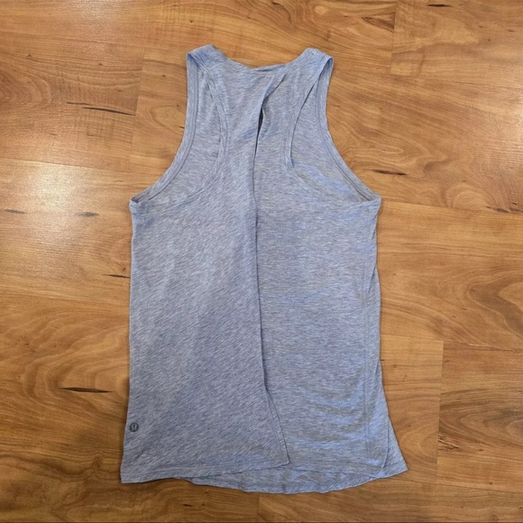 Lululemon Women’s Tank Top S/M Gray Black Open Split Back Athletic - Picture 5 of 5